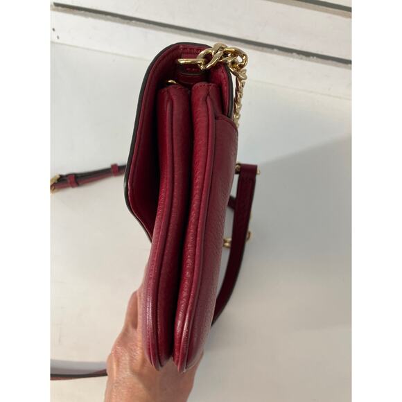 MICHAEL KORS, SMALL RED PEBBLED LEATHER CROSSBODY BAG - Picture 4 of 16